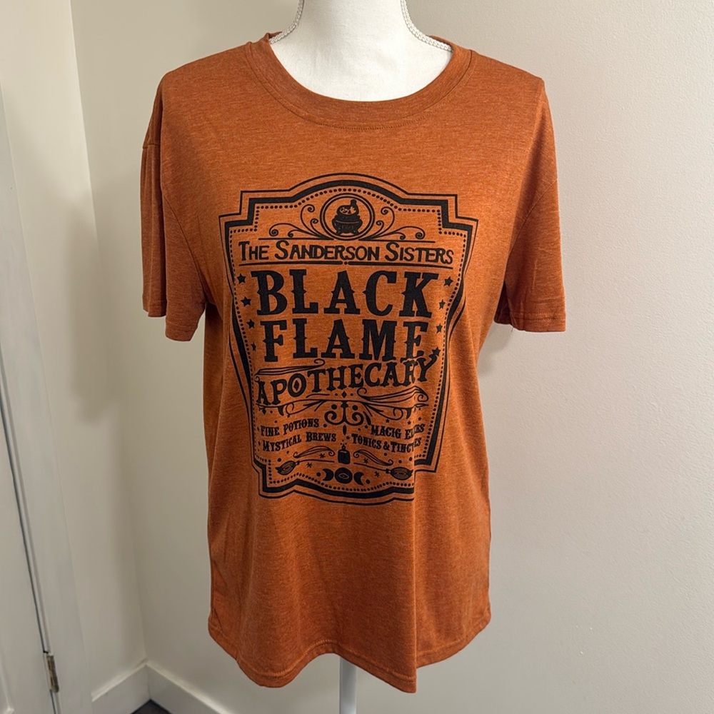 Black Flame Sanderson Sisters Graphic T Shirt Fall Hocus Pocus Women’s Medium - Picture 2 of 11